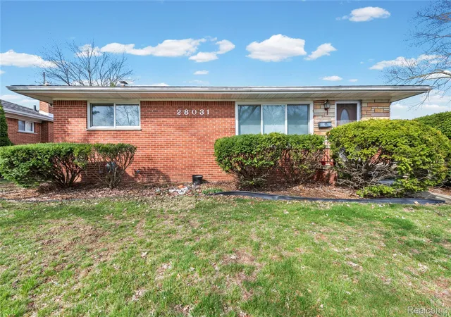 Photo 2 of Single family home for sale at 28031 Lorraine Ave, Warren, MI 48093 | MLS# 20261041688 | Listing updated on 2026-06-21