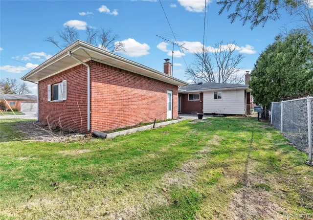 Photo 3 of Single family home for sale at 28031 Lorraine Ave, Warren, MI 48093 | MLS# 20261041688 | Listing updated on 2026-06-21