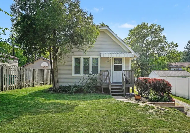 Photo 1 of Single family home for sale at 458 Dupont Ave, Ypsilanti, MI 48197 | MLS# 81026027362 | Listing updated on 2026-06-10