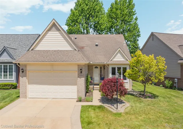 3rd image of 52505 Westcreek Dr Dr, Macomb, MI 48042 | MLS# 20261041714