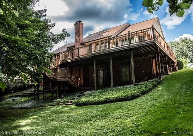 Photo 3 of Single family home for sale at 1447 Oakstone Dr, Rochester Hills, MI 48309 | MLS# 20261041715 | Listing updated on 2026-09-18