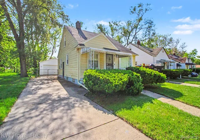 Photo 3 of Single family home for sale at 18426 Winthrop St, Detroit, MI 48235 | MLS# 20261041718 | Listing updated on 2026-08-19