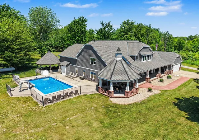 4th image of 1662 66Th St, Fennville, MI 49408 | MLS# 69026027381