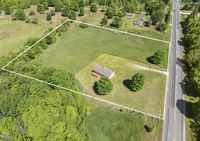 2nd image of 4848 Benzie Hwy, Benzonia, MI 49616 | MLS# 78080069279