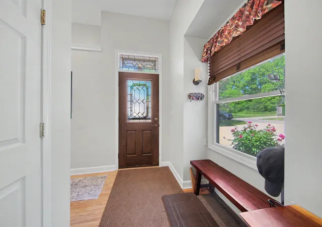 Photo 3 of Single family home for sale at 520 Wolverine St, Manchester, MI 48158 | MLS# 81026027391 | Listing updated on 2026-06-08