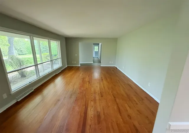 Photo 3 of Single family home for sale at 140 Darwin Rd, Pinckney, MI 48169 | MLS# 20261041743 | Listing updated on 2026-09-10