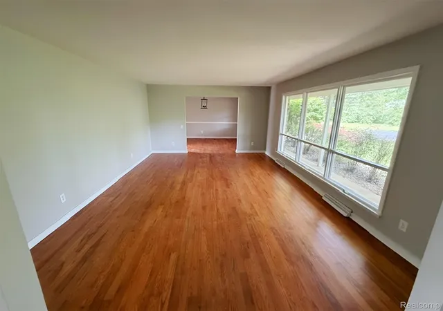 Photo 3 of Single family home for sale at 140 Darwin Rd, Pinckney, MI 48169 | MLS# 20261041743 | Listing updated on 2026-09-10