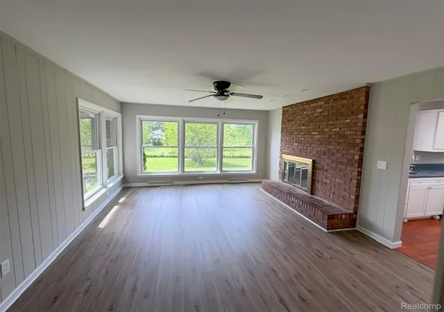 Photo 4 of Single family home for sale at 140 Darwin Rd, Pinckney, MI 48169 | MLS# 20261041743 | Listing updated on 2026-09-10