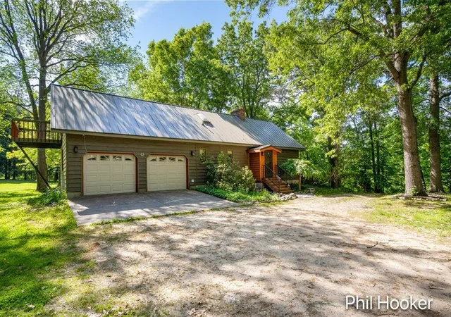 Photo 1 of Sale Pending at 996 Prairie Crk Rd, Ionia, MI 48846 | MLS# 65026027409 | Listing updated on 2026-08-17
