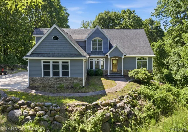 Photo 1 of Single family home for sale at 11910 Scott Rd, Davisburg, MI 48350 | MLS# 20261041773 | Listing updated on 2026-09-04