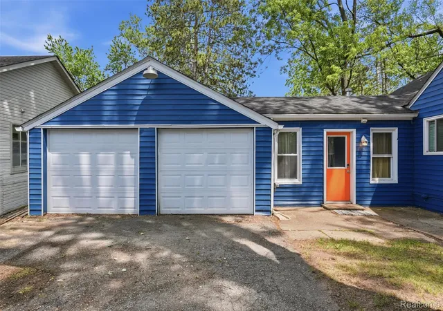 5th image of 15326 Brookfield St, Livonia, MI 48154 | MLS# 20261041794