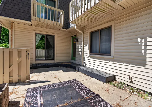 Listing Photo 4 - Condo for sale in building located at 7047 Mckay Rd, Jackson, MI 49201