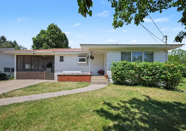 Photo 2 of Single family home for sale at 312 Cedar St, Wayland, MI 49348 | MLS# 65026027442 | Listing updated on 2026-09-11
