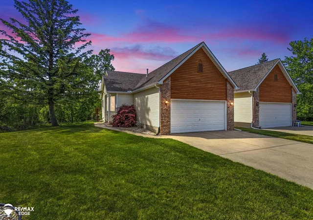 Photo 1 of Condo for sale at 9340 Rayna Dr, Davison, MI 48423 | MLS# 5050210346 | Listing updated on 2026-09-04