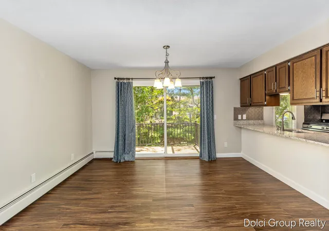 Listing Photo 2 - Condo for sale in building located at 484 Barkwood Ct NW, Grand Rapids, MI 49534