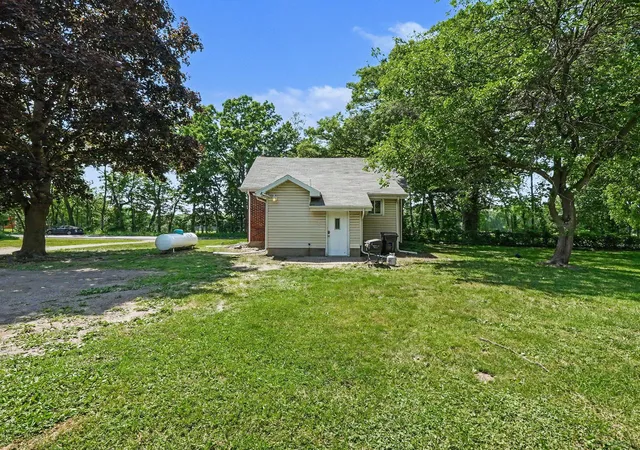 Photo 3 of Single family home for sale at 6375 Benton Rd, Jackson, MI 49201 | MLS# 55026027468 | Listing updated on 2026-06-16