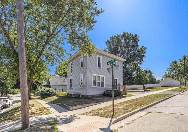 Homes for sale in Ludington City Mason, MI | 602 Fifth St, Ludington City Mason, MI 49431 | MLS# 67026027485
