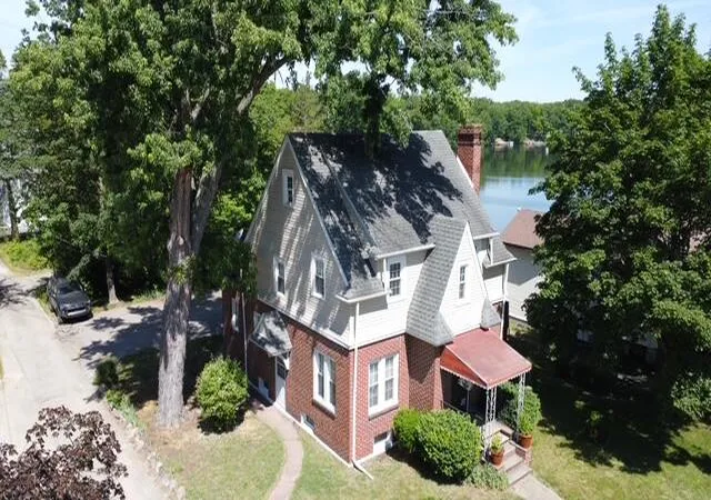1st image of 601 N Kalamazoo St, Paw Paw, MI 49079 | MLS# 66026027495