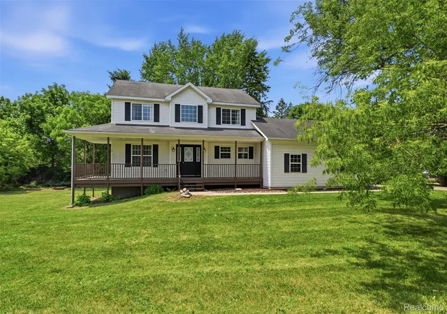 Photo 1 of Sale Pending at 4482 Pleasant Valley Rd, Brighton, MI 48114 | MLS# 20261041851 | Listing updated on 2026-06-14