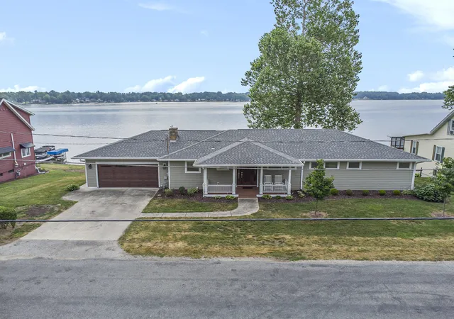 Homes for sale in Colon Village St Joseph, MI | 905 Elm St, Colon Village St Joseph, MI 49040 | MLS# 68026027503