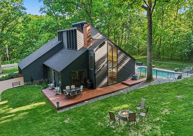 Photo 1 of Single family home for sale at 5143 Green Meadows Rd, Grand Blanc, MI 48439 | MLS# 5050210388 | Listing updated on 2026-08-25