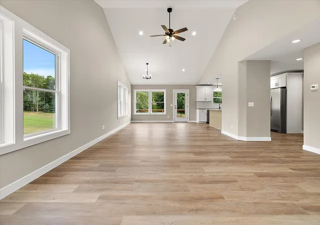 4th image of 237 Markus Glen Dr, Plainwell, MI 49080 | MLS# 66026027521