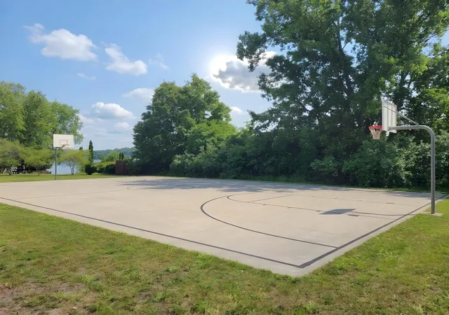 63rd image of 237 Markus Glen Dr, Plainwell, MI 49080 | MLS# 66026027521