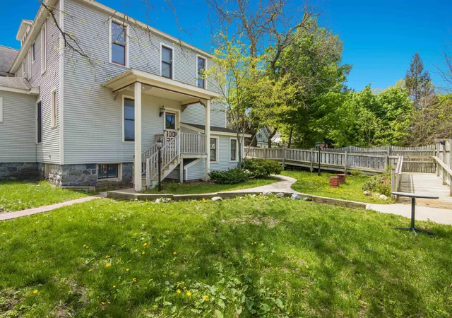 4th image of 441 E State St, Traverse City, MI 49686 | MLS# 78080069316