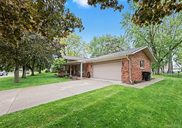 Photo 2 of Single family home for sale at 13555 Terry Dr, Shelby Township, MI 48315 | MLS# 20261041914 | Listing updated on 2026-06-14