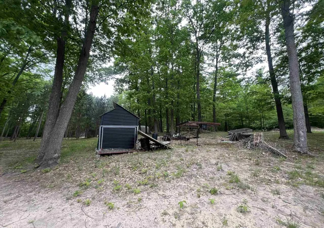 5th image of 4169 N 25 Rd, Mesick, MI 49668 | MLS# 78080069319