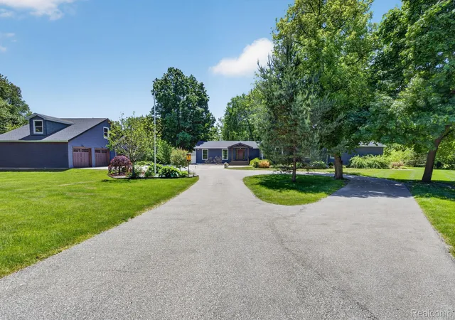 2nd image of 9353 Hill Rd, Swartz Creek, MI 48473 | MLS# 20261041946