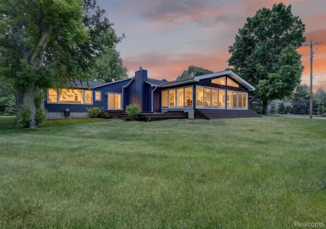 Photo 3 of Single family home for sale at 9353 Hill Rd, Swartz Creek, MI 48473 | MLS# 20261041946 | Listing updated on 2026-08-26