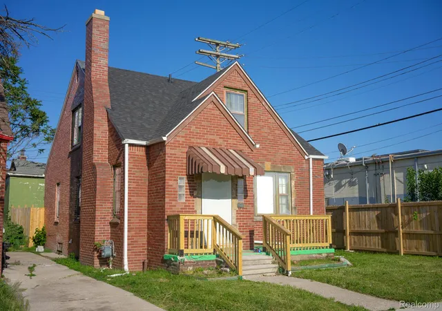 Photo 2 of Single family home for sale at 19126 Stotter St, Detroit, MI 48234 | MLS# 20261041951 | Listing updated on 2026-07-22