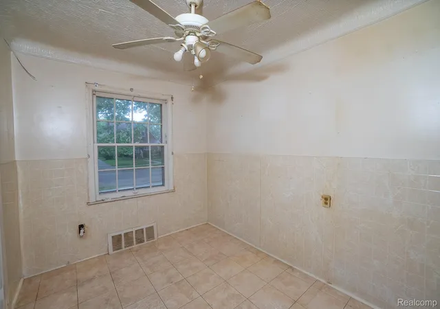Photo 4 of Single family home for sale at 20161 Yonka St, Detroit, MI 48234 | MLS# 20261041952 | Listing updated on 2026-06-06