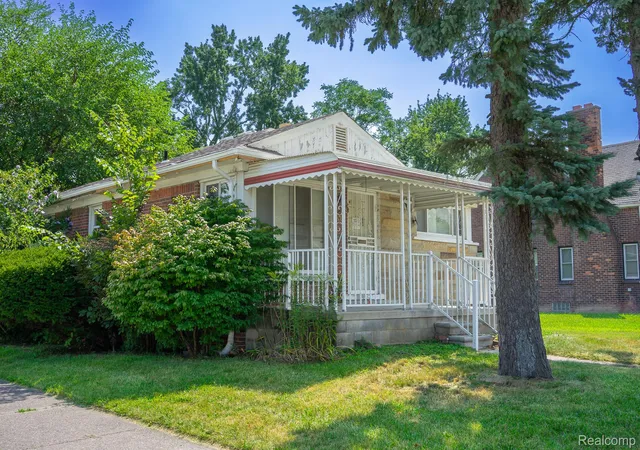 Photo 3 of Single family home for sale at 13150 Glenfield St, Detroit, MI 48213 | MLS# 20261041953 | Listing updated on 2026-06-12