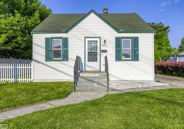 2nd image of 28631 Galloway St, Roseville, MI 48066 | MLS# 58050210430
