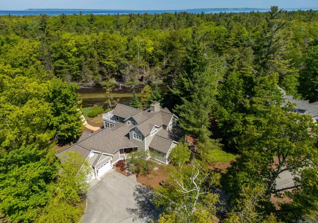3rd image of 3 Crystal Bnd, Glen Arbor, MI 49636 | MLS# 78080069338