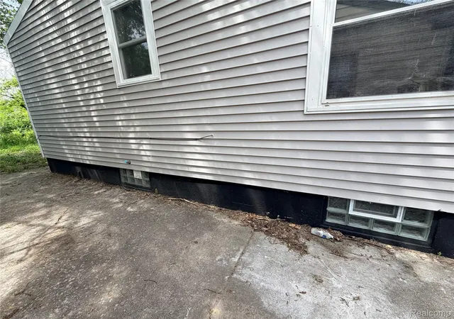 Photo 3 of Single family home for sale at 19161 Rosemont Ave, Detroit, MI 48219 | MLS# 20261041987 | Listing updated on 2026-06-13