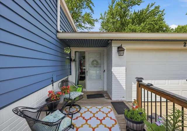 1st image of 2561 Hampton, Oakland Charter Township Oakland, MI 48326 | MLS# 78080069341