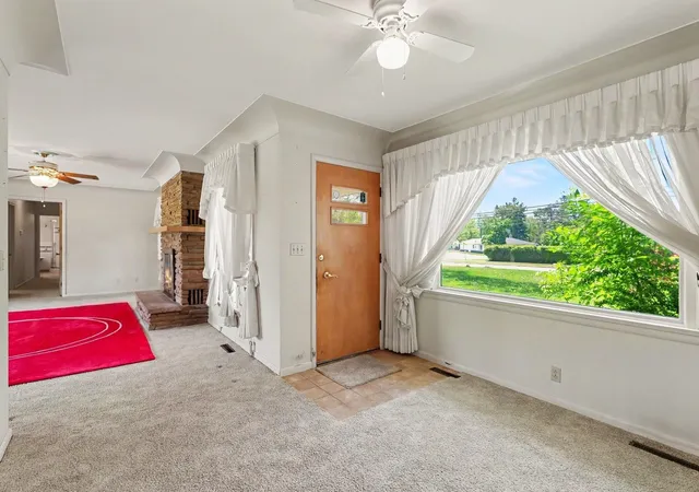 Photo 3 of Single family home for sale at 1249 W Washington Ave, Alpena Township Alpena, MI 49707 | MLS# 79080069342 | Listing updated on 2026-10-06