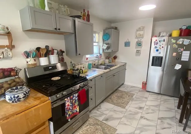 Photo 2 of Single family home for sale at 16841 Stephens Dr, Eastpointe, MI 48021 | MLS# 20261042009 | Listing updated on 2026-06-17