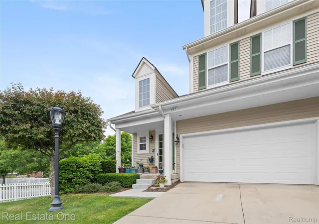 1st image of 731 E Bluff Ct, Rochester Hills, MI 48307 | MLS# 20261042013