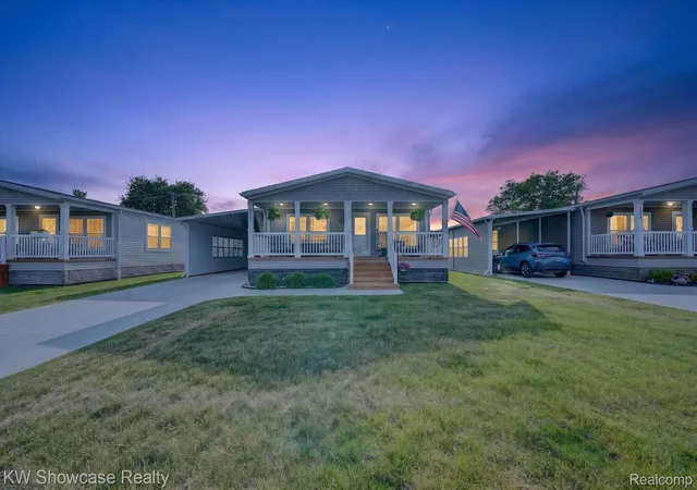 35th image of 52525 Willow Wood Ct, Chesterfield, MI 48051 | MLS# 20261042025