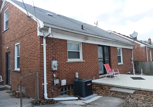 Photo 4 of Single family home for sale at 11332 Riverdale, Redford, MI 48239 | MLS# 20261042032 | Listing updated on 2026-06-19