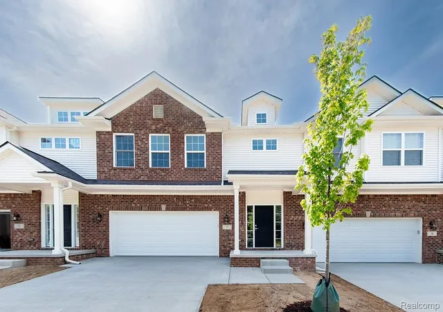 Photo 1 of Condo for sale at 12 Grandview Cir #58, White Lake, MI 48386 | MLS# 20261042035 | Listing updated on 2026-09-16