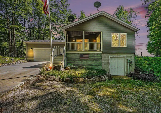 Photo 2 of Single family home for sale at 3434 Maple Ridge, Lupton, MI 48635 | MLS# 77080069349 | Listing updated on 2026-07-16