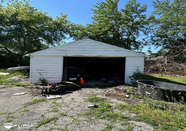 Photo 3 of Single family home for sale at 3326 Ruckle St, Saginaw, MI 48601 | MLS# 5050210465 | Listing updated on 2026-09-06