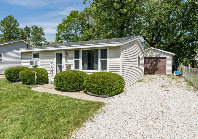 Photo 1 of Sale Pending at 140 Broadway Blvd, Battle Creek, MI 49037 | MLS# 66026027643 | Listing updated on 2026-06-07