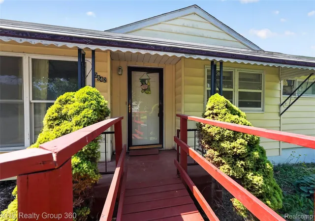 Photo 3 of Single family home for sale at 3842 Beechwood Ave, Flint, MI 48506 | MLS# 20261042062 | Listing updated on 2026-09-14
