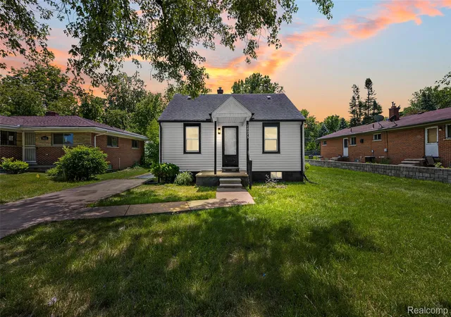 Photo 2 of Single family home for sale at 28075 Annapolis Rd, Westland, MI 48186 | MLS# 20261042071 | Listing updated on 2026-06-08